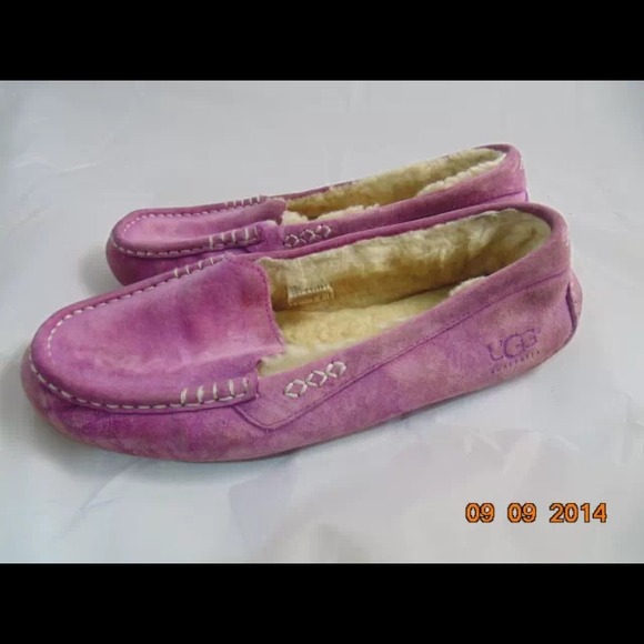 UGG Shoes - UGG Ansley slippers size 9