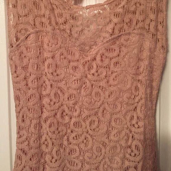 Pink flowery lace tight dress - Picture 3 of 3