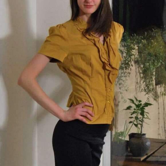 Elle Ruffled Blouse - Picture 2 of 3