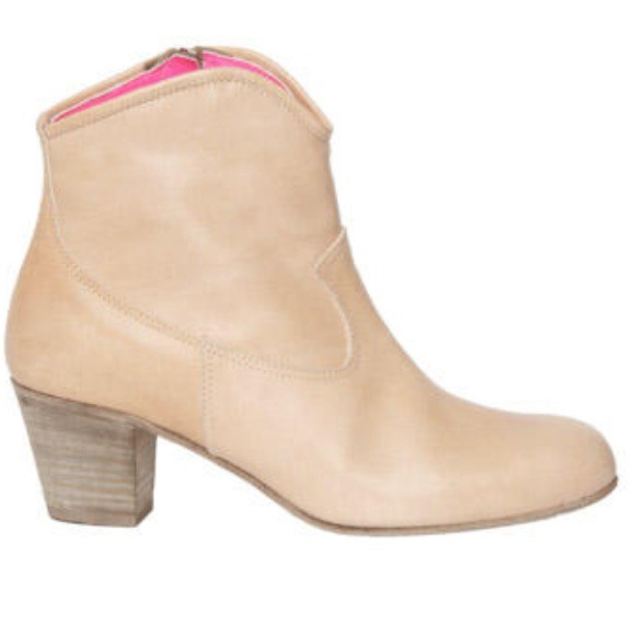 Rebecca Taylor Shoes - NEW Rebecca Taylor Haley Bootie Natural 39/9