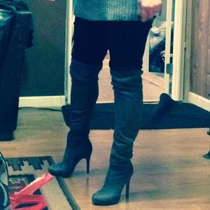 Size 8 forever 21 grey over the knee boots