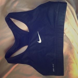 Black nike dri fit sports bra