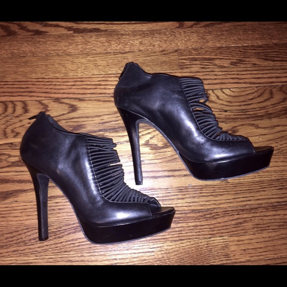 SOLD! Jessica Simpson Black Pumps