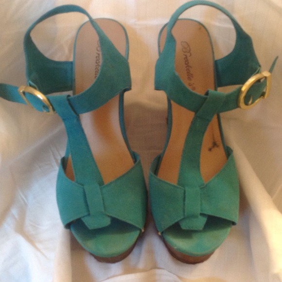 Size 10 turquoise wedge heels