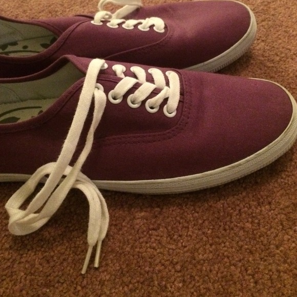 🚫traded🚫 Dark Purple Vans!