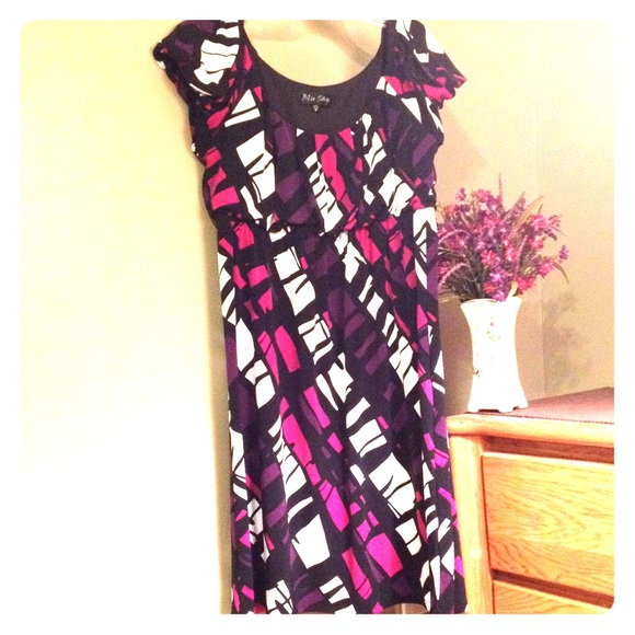 Short sleeve multi colored mini dress