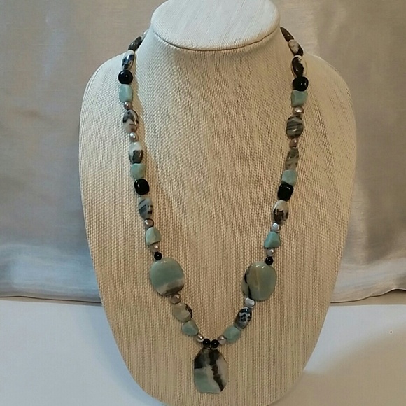 Gemstone & Pearls Necklace