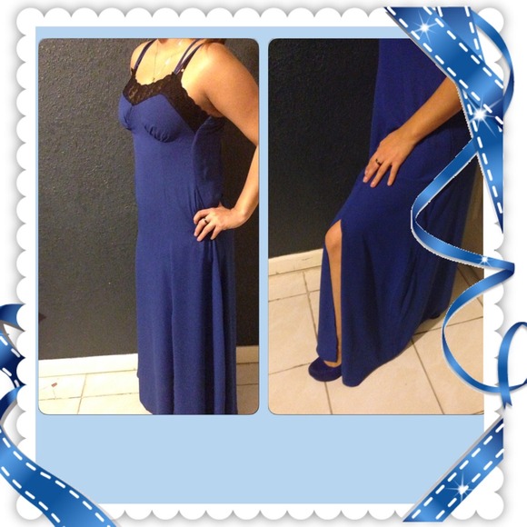 Nwt beautiful aqua blue long dress size S&L