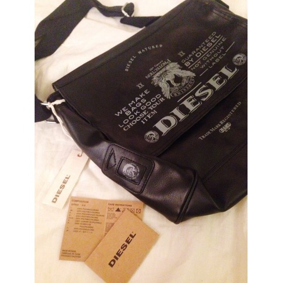 ✂️REDUCED✂️Diesel Messenger Bag💼