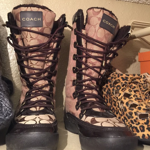 Coach boots