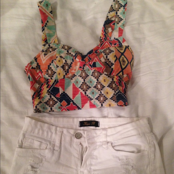 Aztec Print Crop Top - Picture 4 of 4