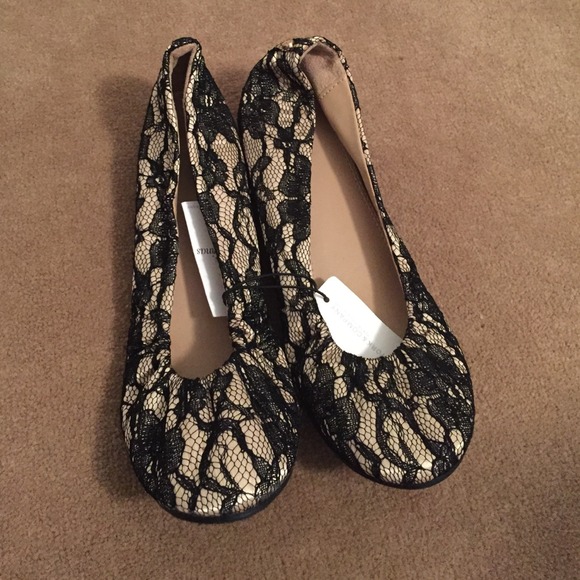 Ballet flats
