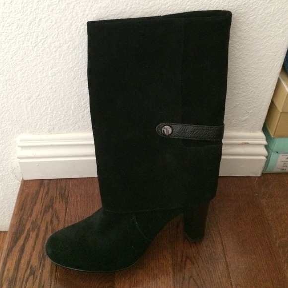TAHARI suede boots ( Black )