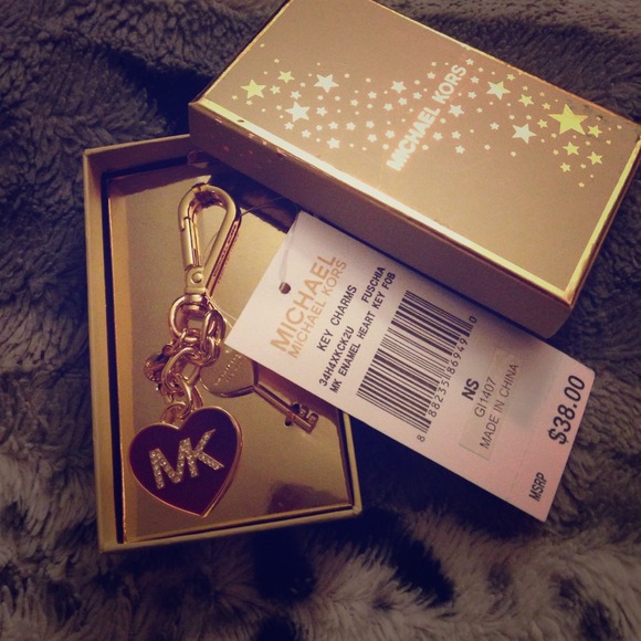 *NWT* Michael Kors Purple Heart charm/keychain