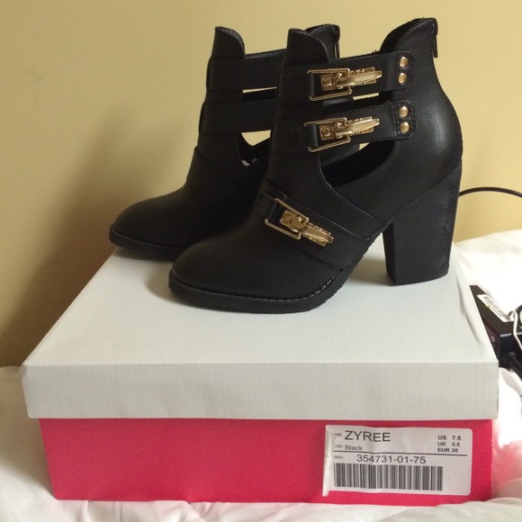 JustFab Zyree booties