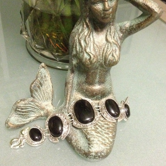 Silver tone Black oval stones bracelet