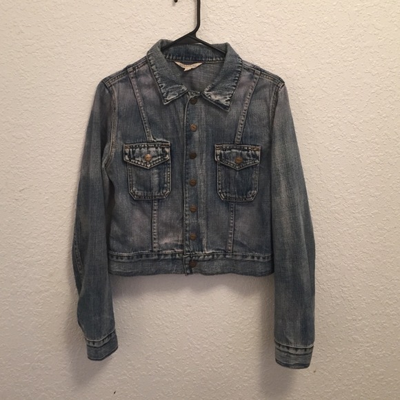 Medium/dark wash Jean jacket