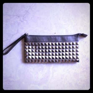 Sold in bundle Aldo clutch Additional Pictures 💖