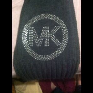 Grey Michael kors scarf