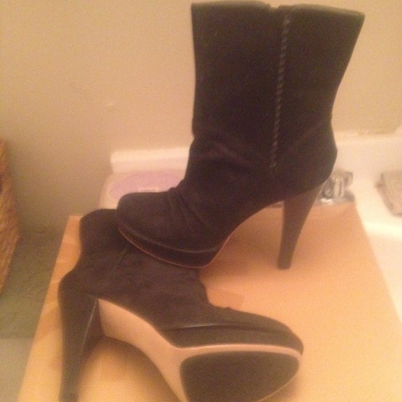 Authentic BIANKA UGG