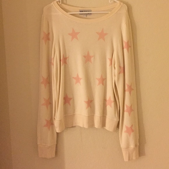 NWOT. Pink starred wildfox sweater