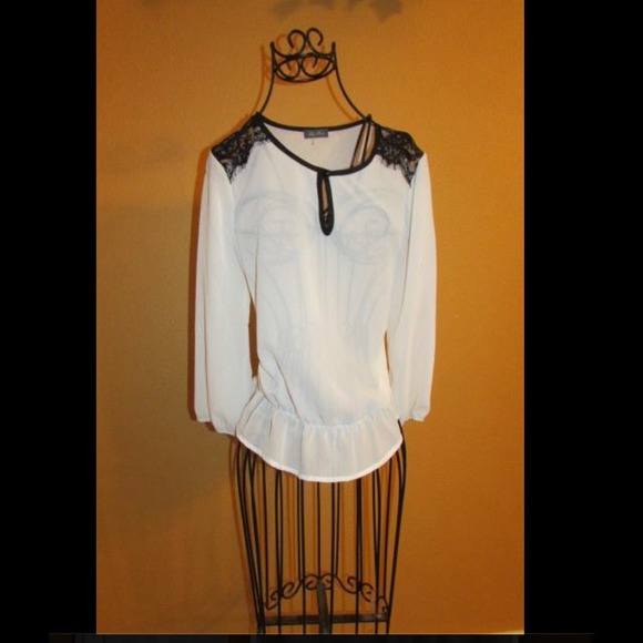 Sheer top, never worn!!