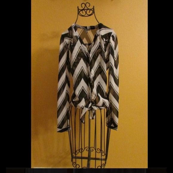 Chevron top