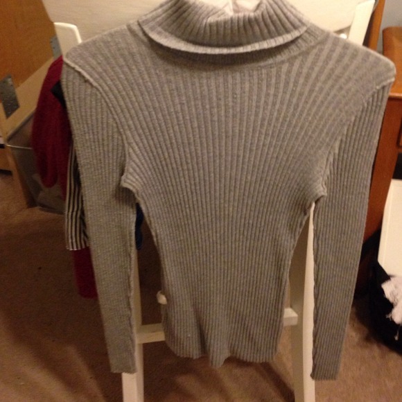 Grey turtleneck -size medium - Picture 1 of 1
