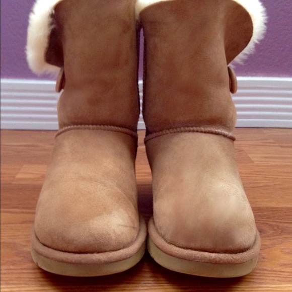 Ugg Bailey Bottom Boots - Picture 3 of 4