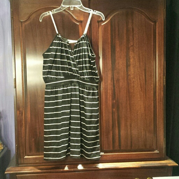 Dress - Picture 1 of 2