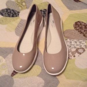 Easy Spirit Anti Gravity Light Taupe shoes