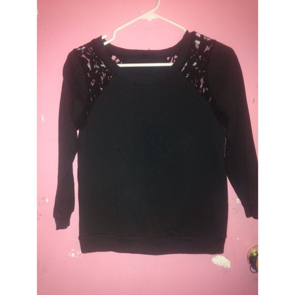 3/4 Sleeve Black Shirt
