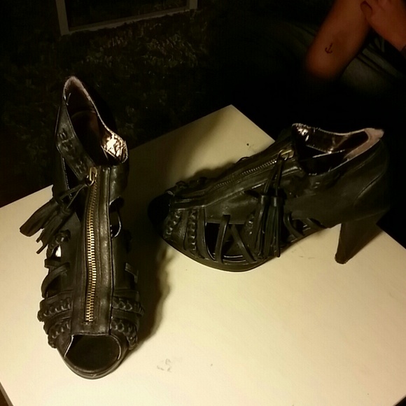 Peep toe heels