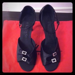 NWOT Very Fine 3" Heel Dance Shoes