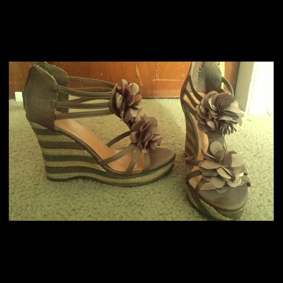 ! BUNDLE !  RESERVED Brown wedges