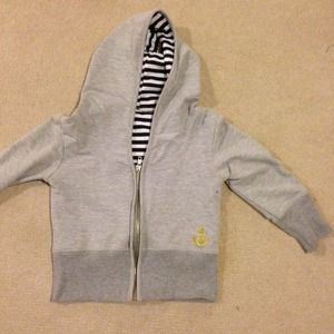 Cropped grey hoodie with stripes in hood