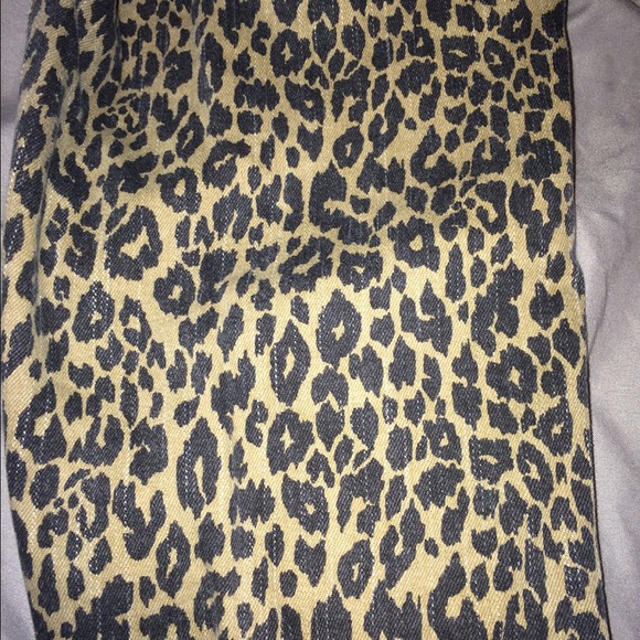 Patterned cheetah jeans - Picture 2 of 2