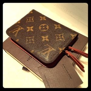 Louis Vuitton Zippy Coin Purse Wallet