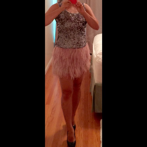 Glamorous party dress! (Short, Size 0-2) - Picture 3 of 4