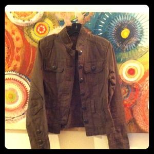 Stylish Jacket that will compliment any outfit!