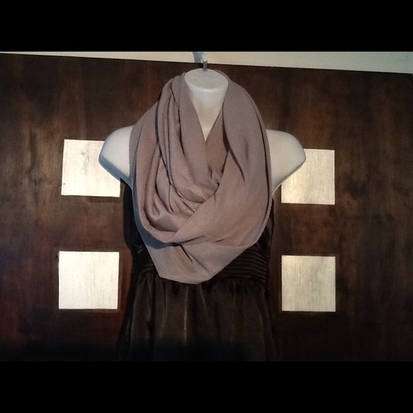 Infinity Gray Scarf