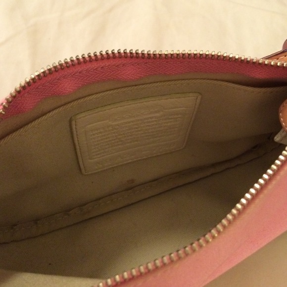 Authentic Coach purse - Picture 4 of 4