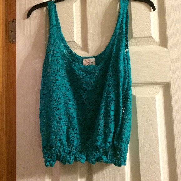 Lace crop top 💚💙