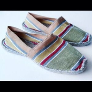 Tie-dye dress, espadrilles, tribal purse clutch