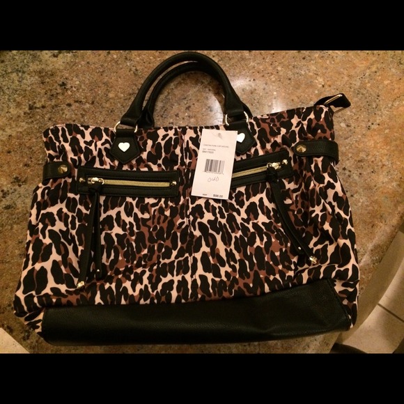 Betsey Johnson cheetah print pocket book