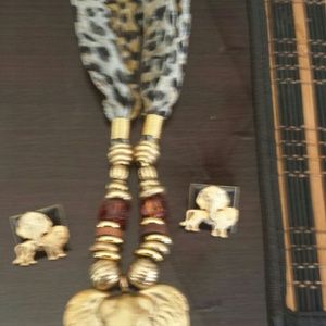 ***Reduced***Necklace and earrings bundle