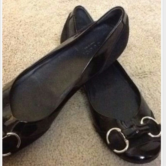 Gucci flats