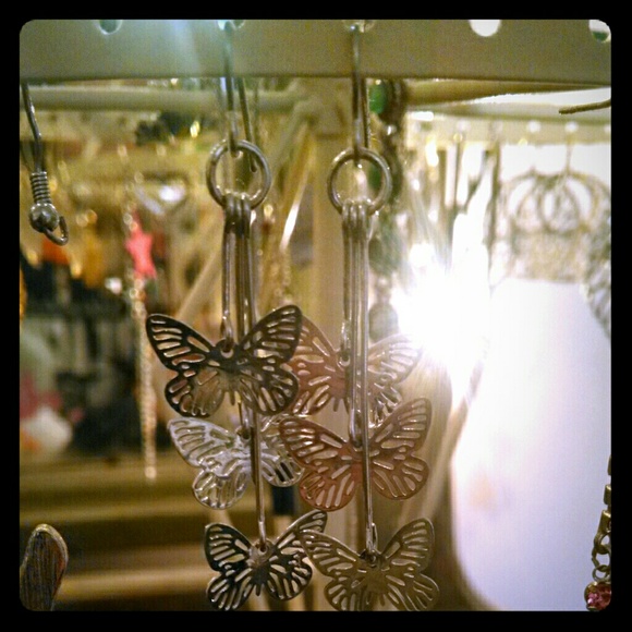 Dangling butterfly earrings