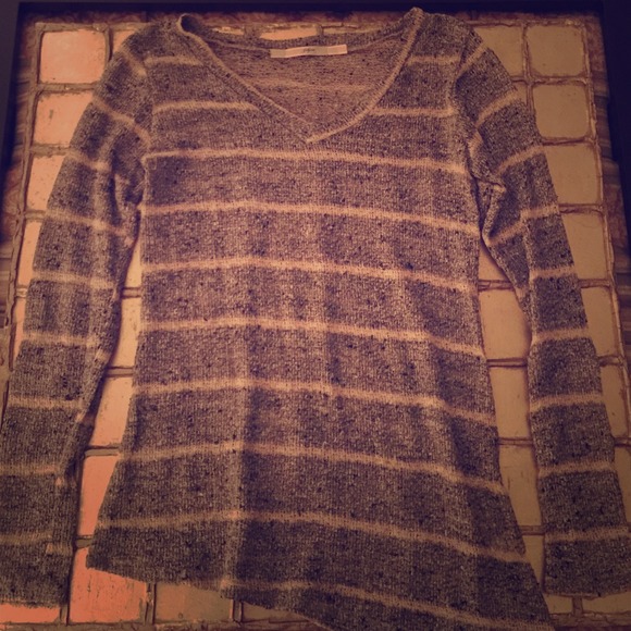 Gibson Gray and Beige Striped V-Neck Sweater