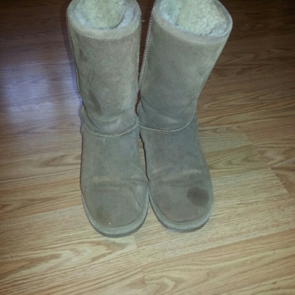 Bearpaw boots